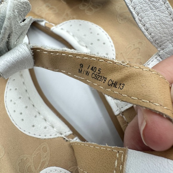 BOC Born Strappy Sandals 9 /40.5 White Leather Floral Ankle Buckle Closure‎ Boho - Picture 12 of 14